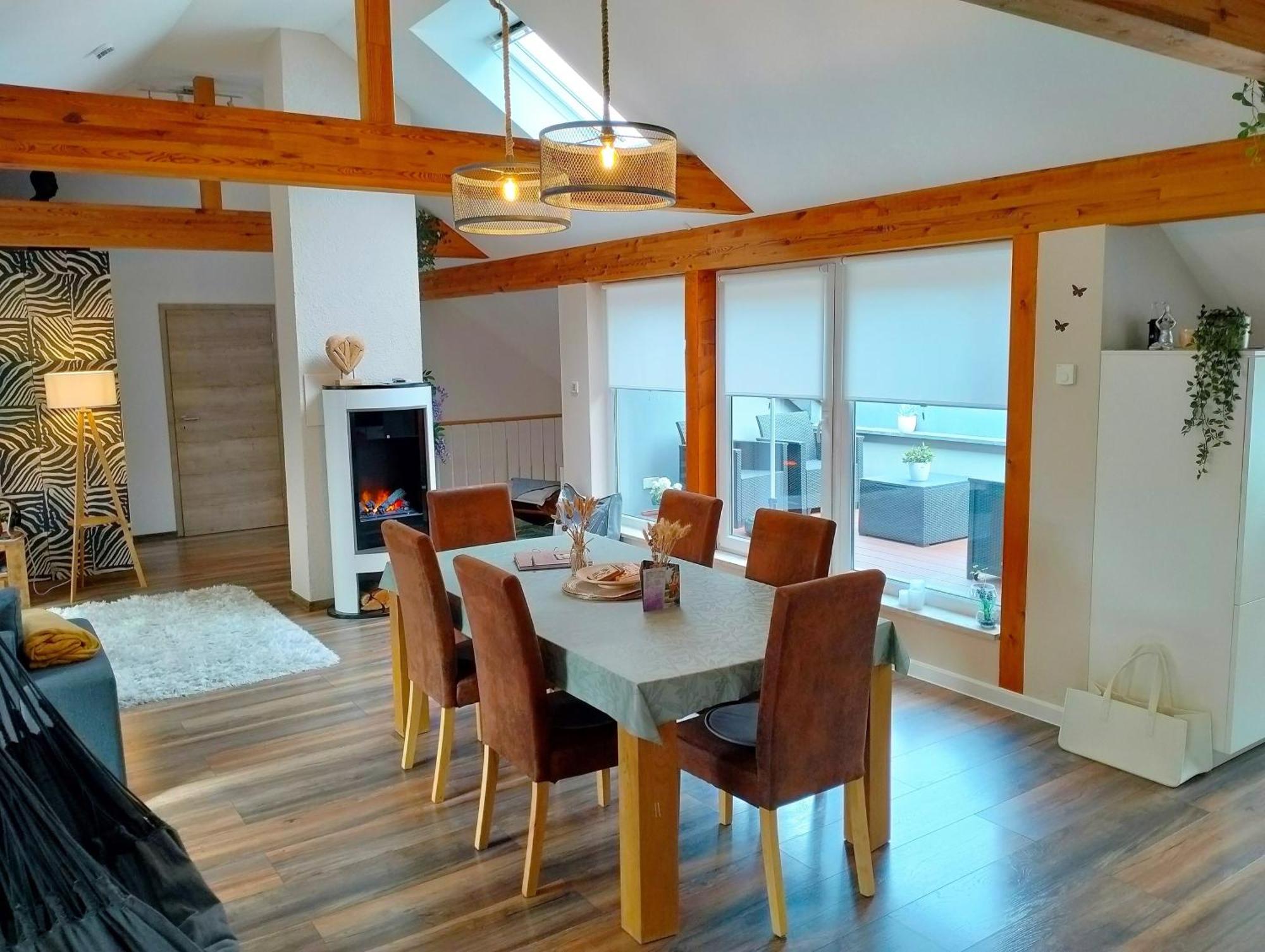 Ferienwohnung Am Waldesrand - Garten, Terrasse, Grill, Luftkuehler, Massagesessel, Kinderspielecke, Spielekonsole Котбус Екстериор снимка