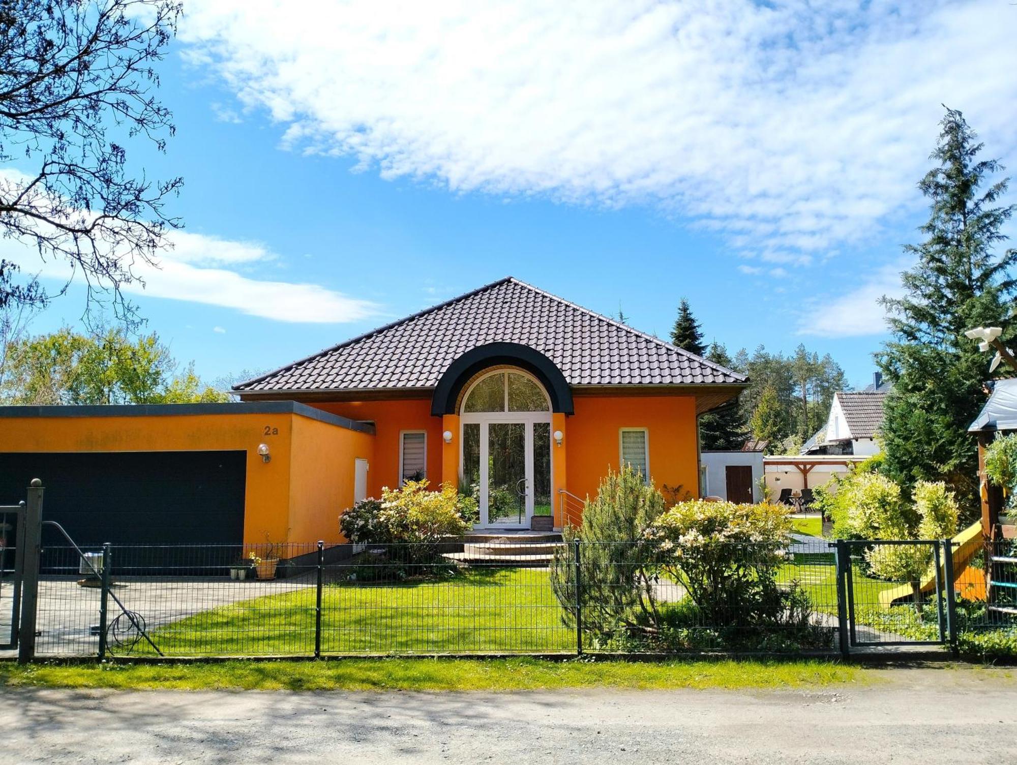 Ferienwohnung Am Waldesrand - Garten, Terrasse, Grill, Luftkuehler, Massagesessel, Kinderspielecke, Spielekonsole Котбус Екстериор снимка